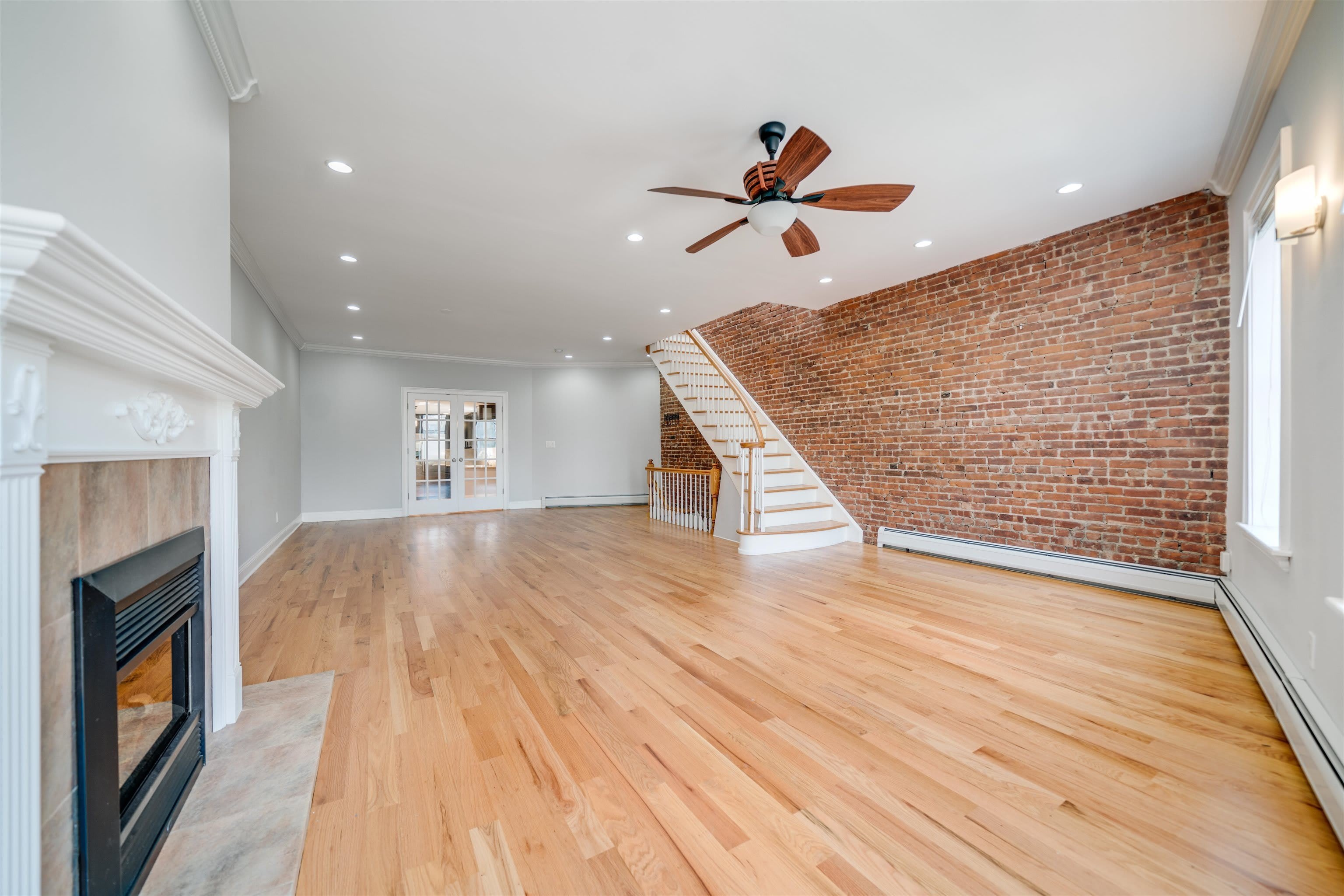 369 3RD ST – photo 5