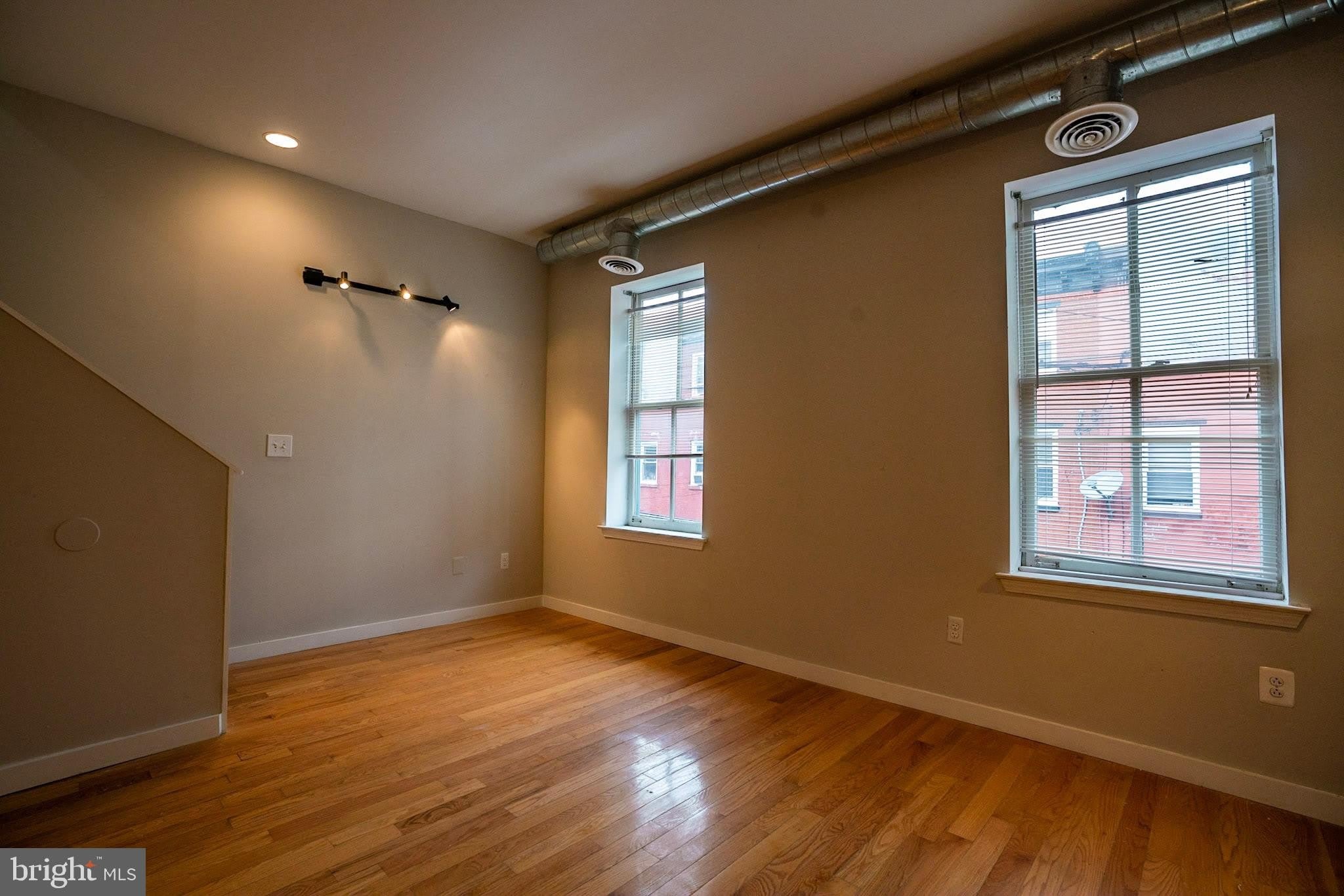 1504 SWAIN Street – photo 3