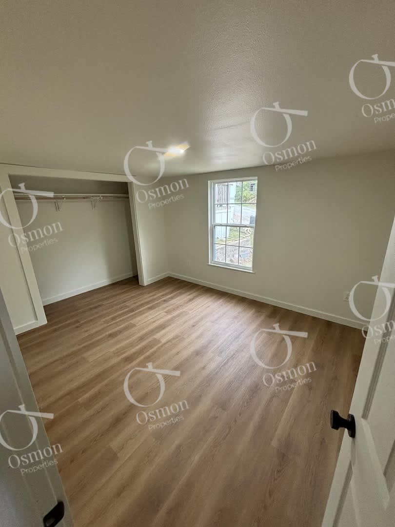 909 E 1st St – photo 4