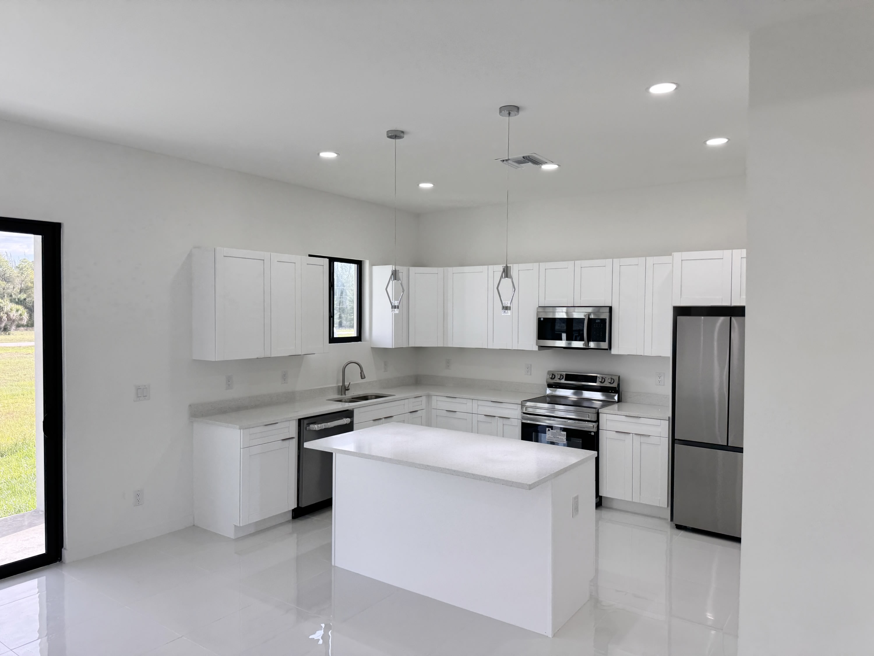 4121 Northwest 22nd – photo 5
