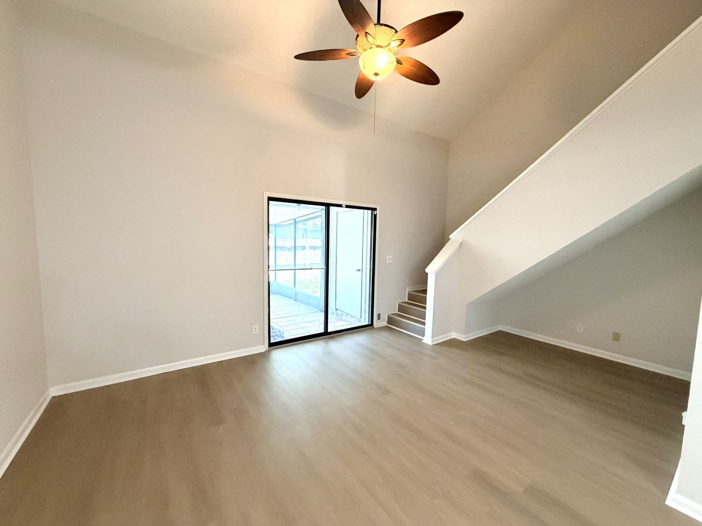 2 Bedroom 2 Bathroom Whispering Pines Townhome – photo 2