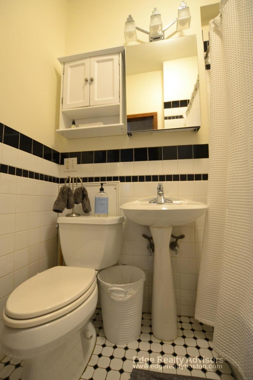 42 Lincoln St. – photo 4