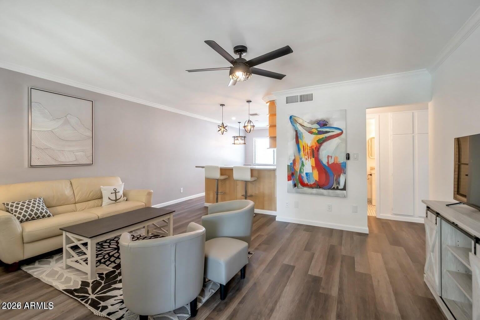 721 E MONTEBELLO Avenue – photo 1