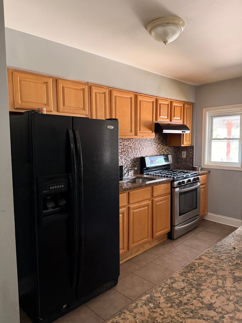 Century Rd AVAILABLE NOW!! – photo 3