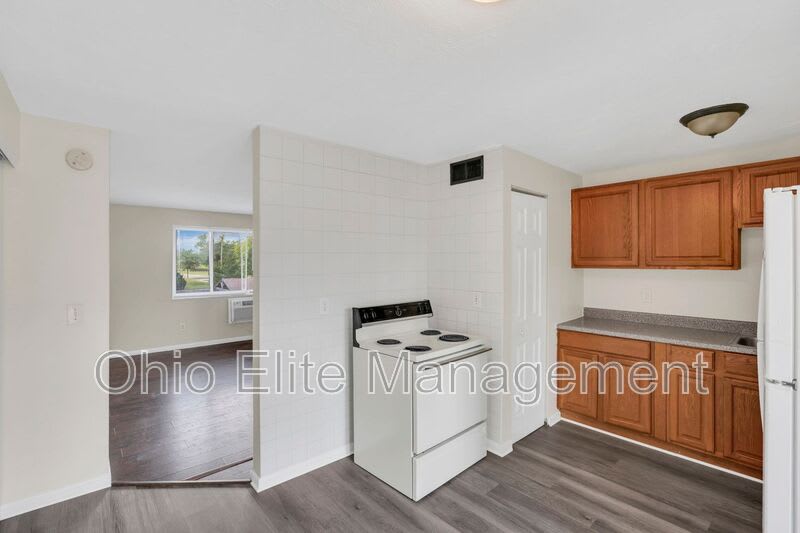 861 Kingsford Rd – photo 2