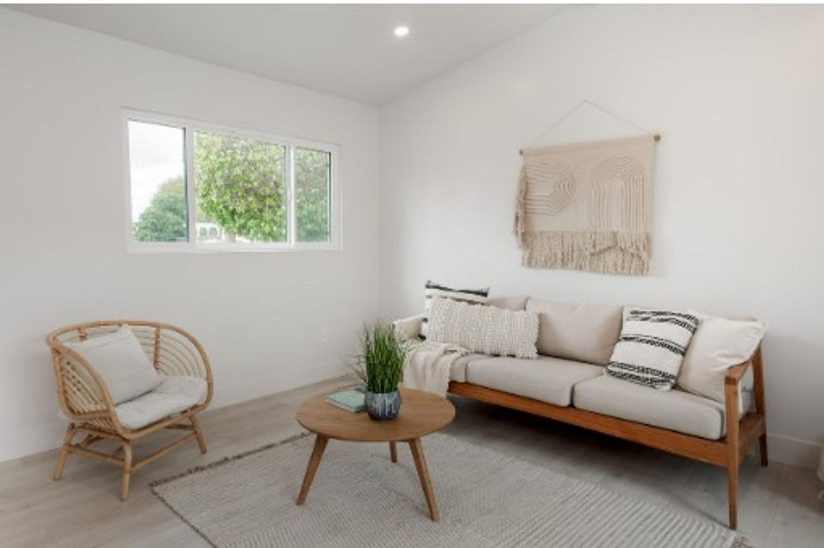 Your Dream Home For Rent – photo 4