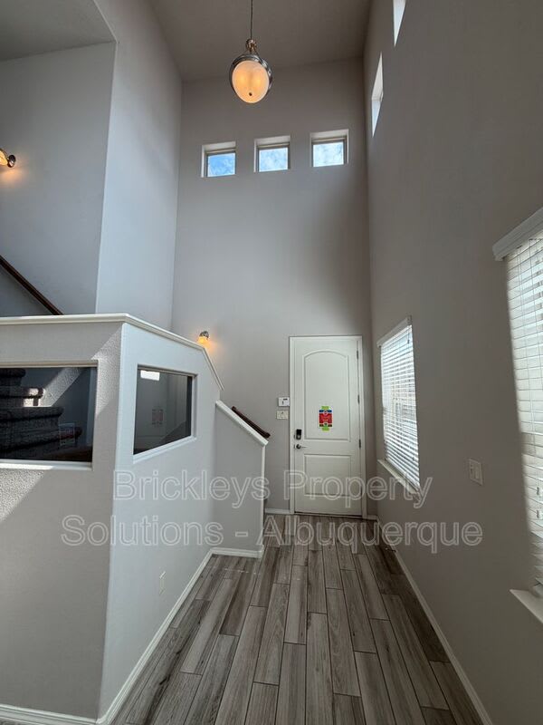 7420 Tangerine Court NE – photo 4