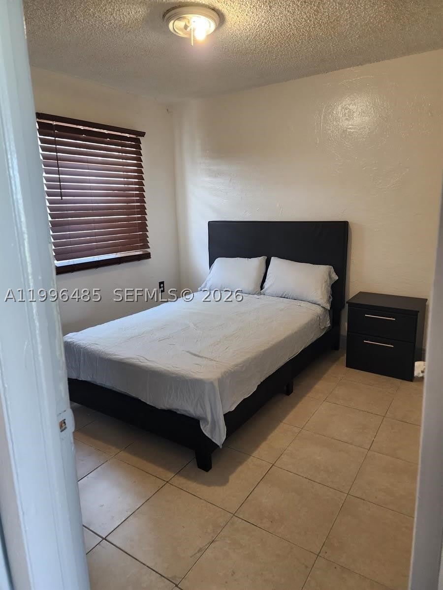 715 NW 7th Ave – photo 2