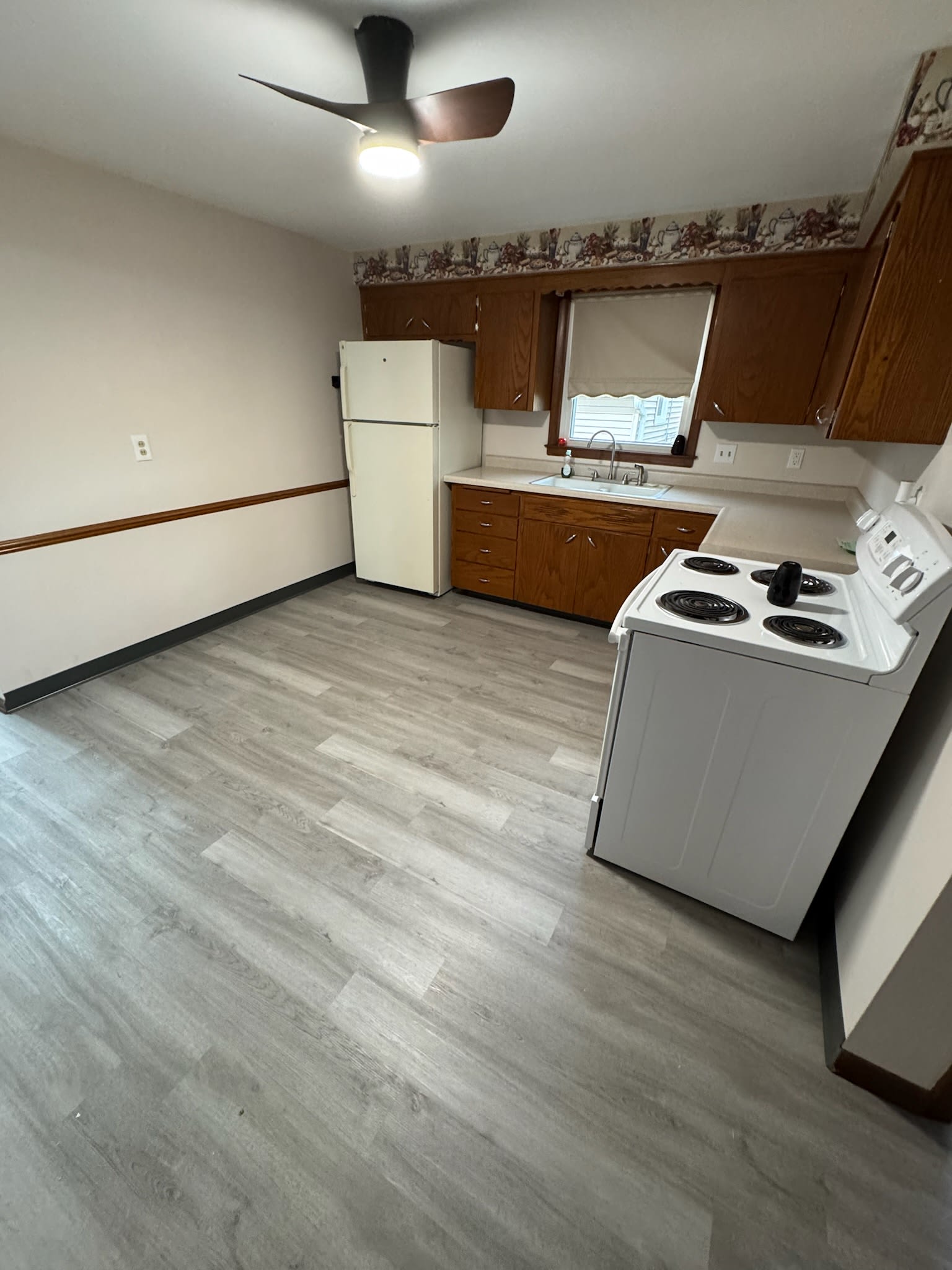 1337 Monroe Ave – photo 5