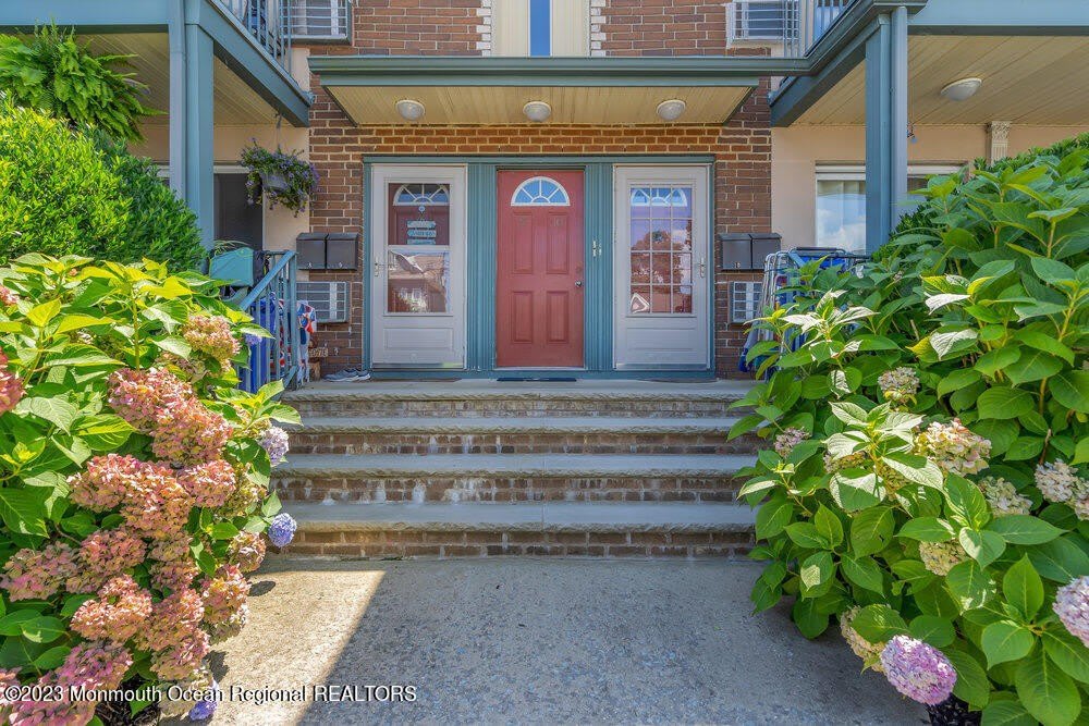 207 13th Avenue – photo 2