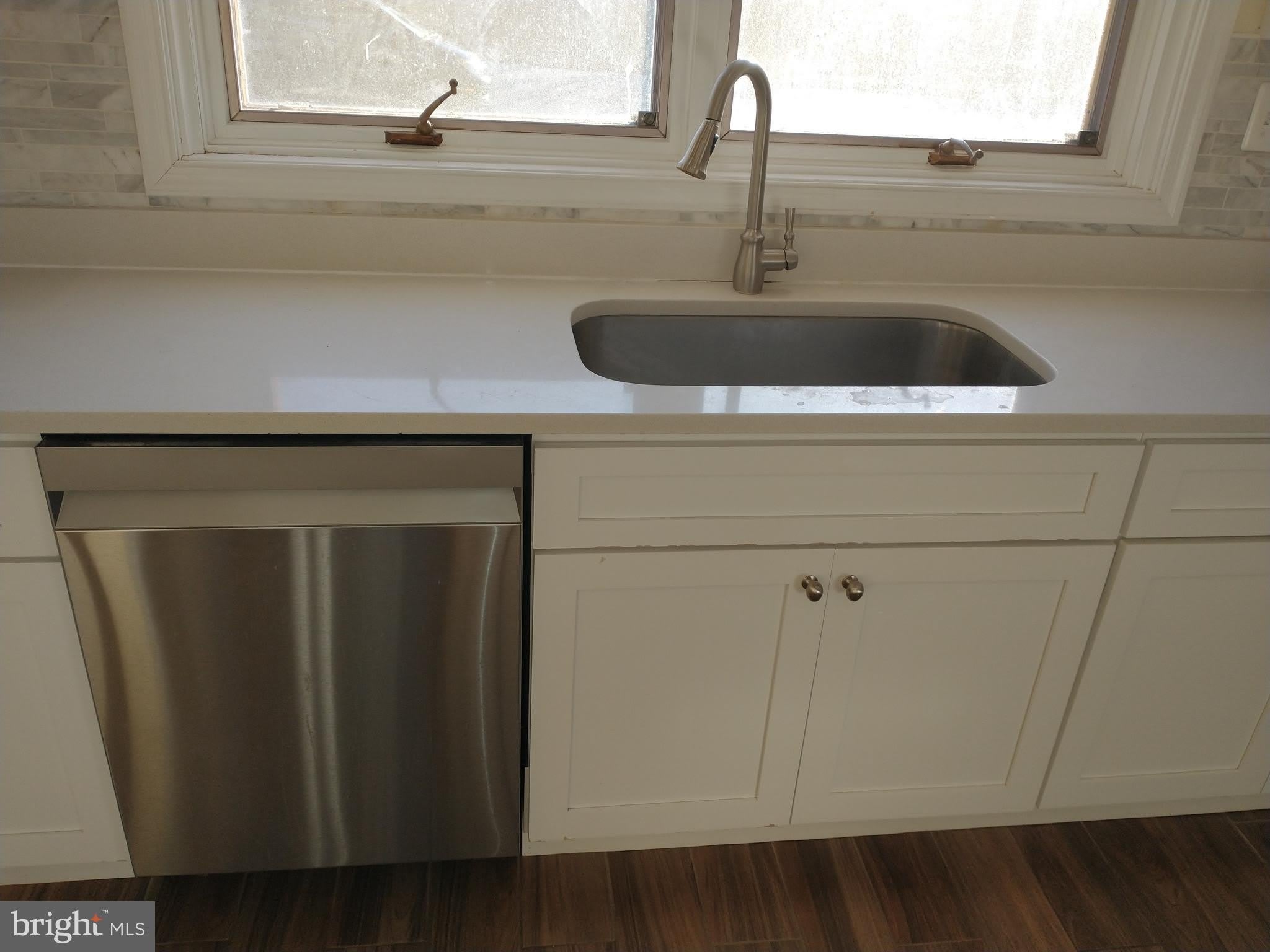 512 DARTMOUTH Drive – photo 5