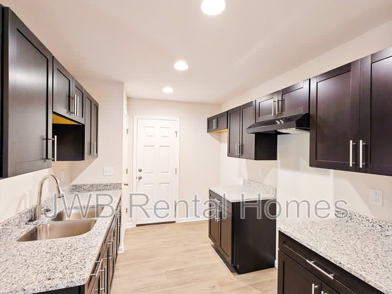 1562 32nd St W – photo 2