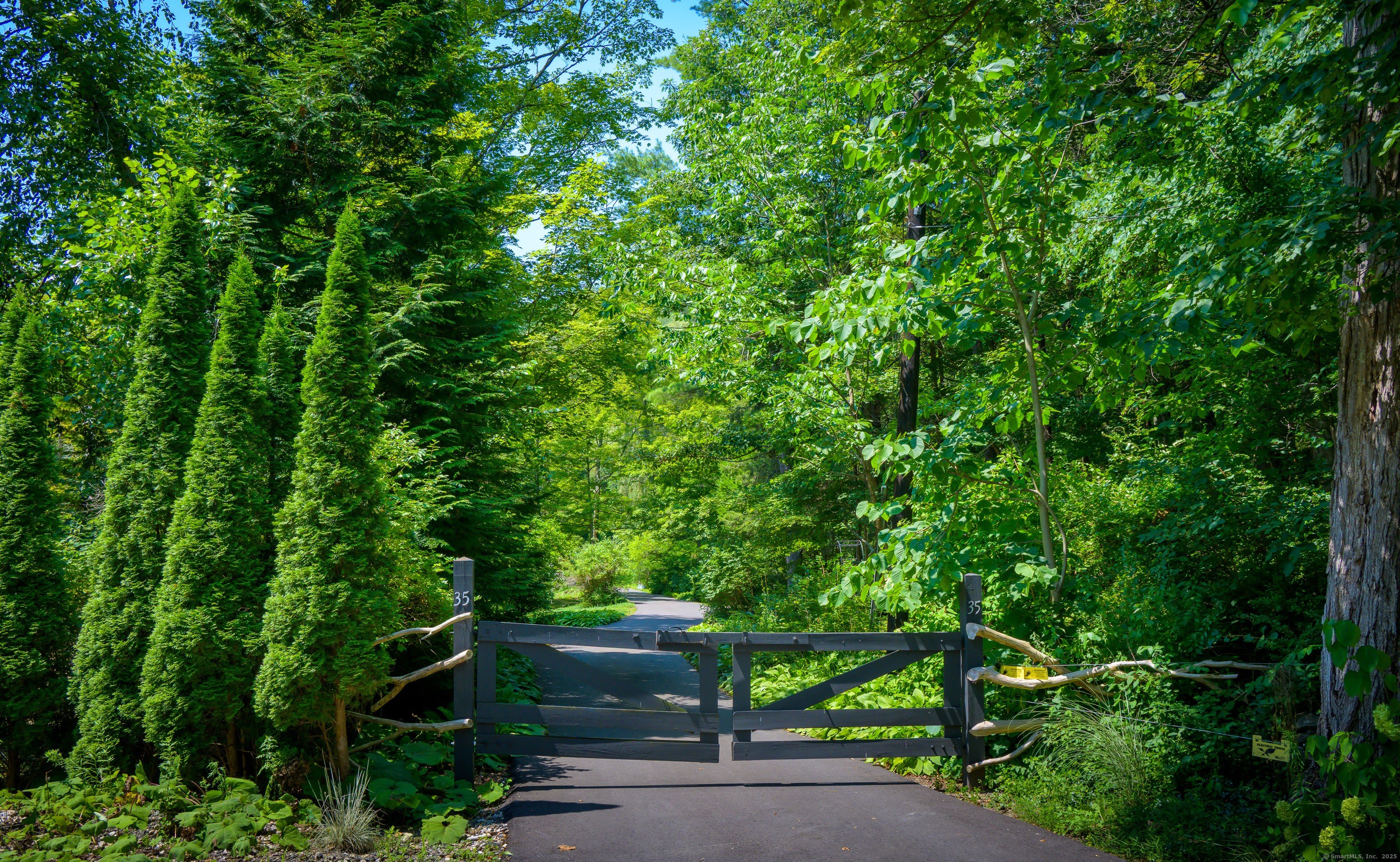 35 Kirk Road – photo 4