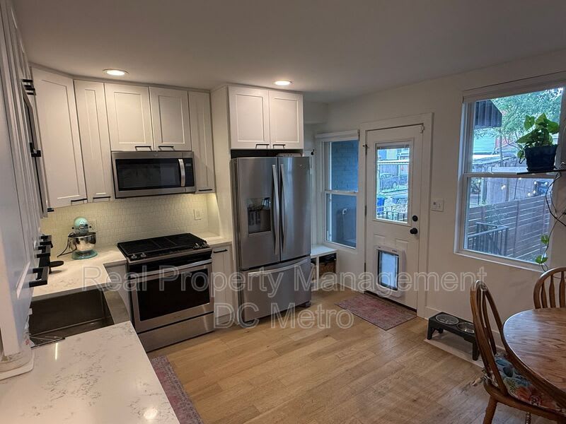 1711 Lang Pl Ne – photo 4