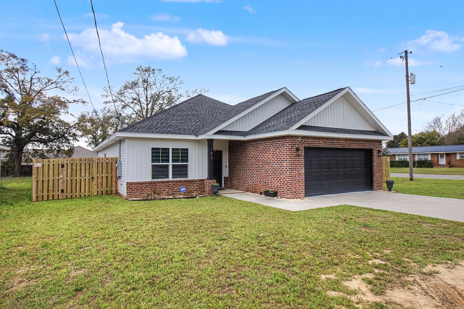3 Bedroom in Crestview!! – photo 3
