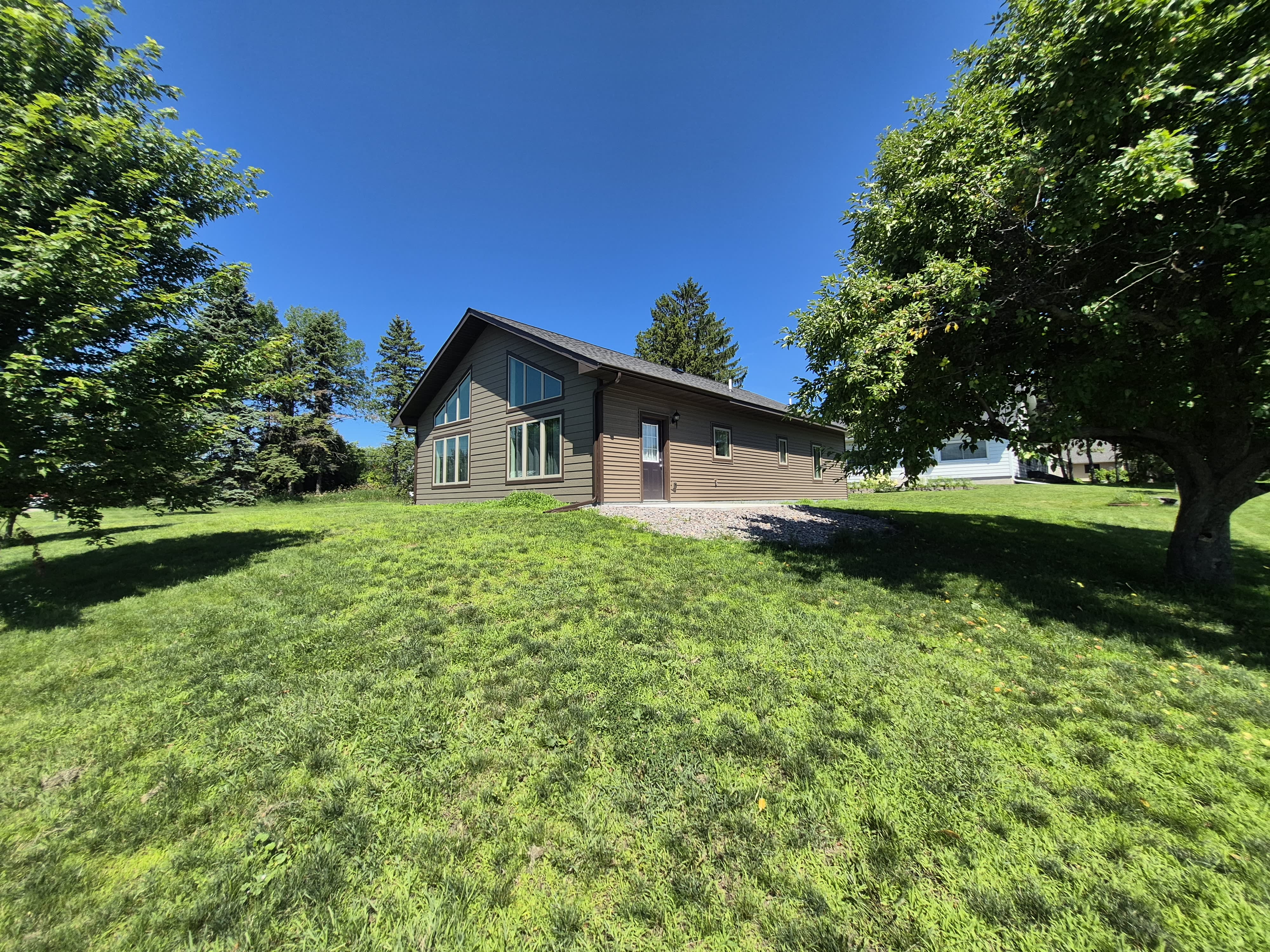1000 10Th Ave Ne – photo 2
