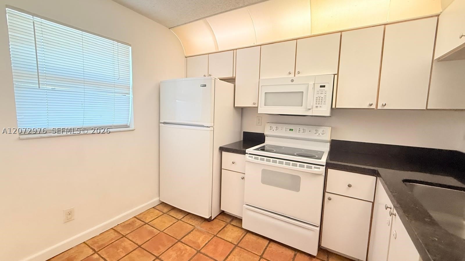 10452 NW 10th St – photo 4
