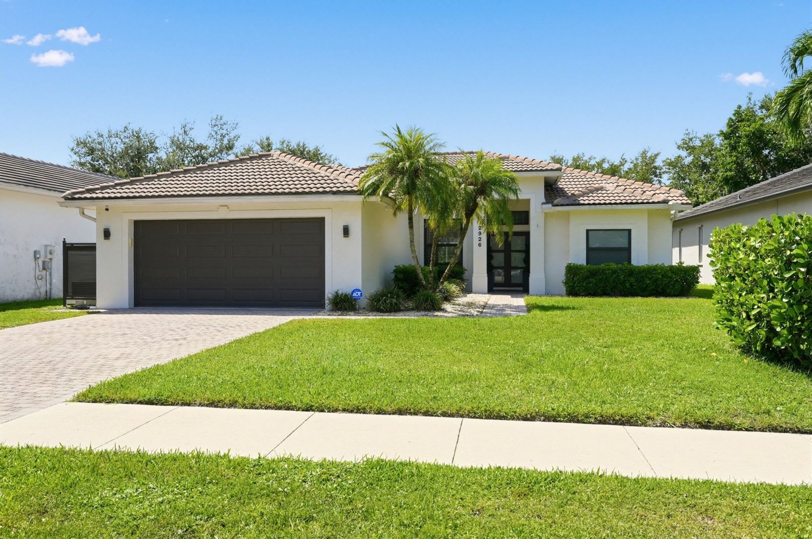 Stunning 4BR House in Naples – photo 3