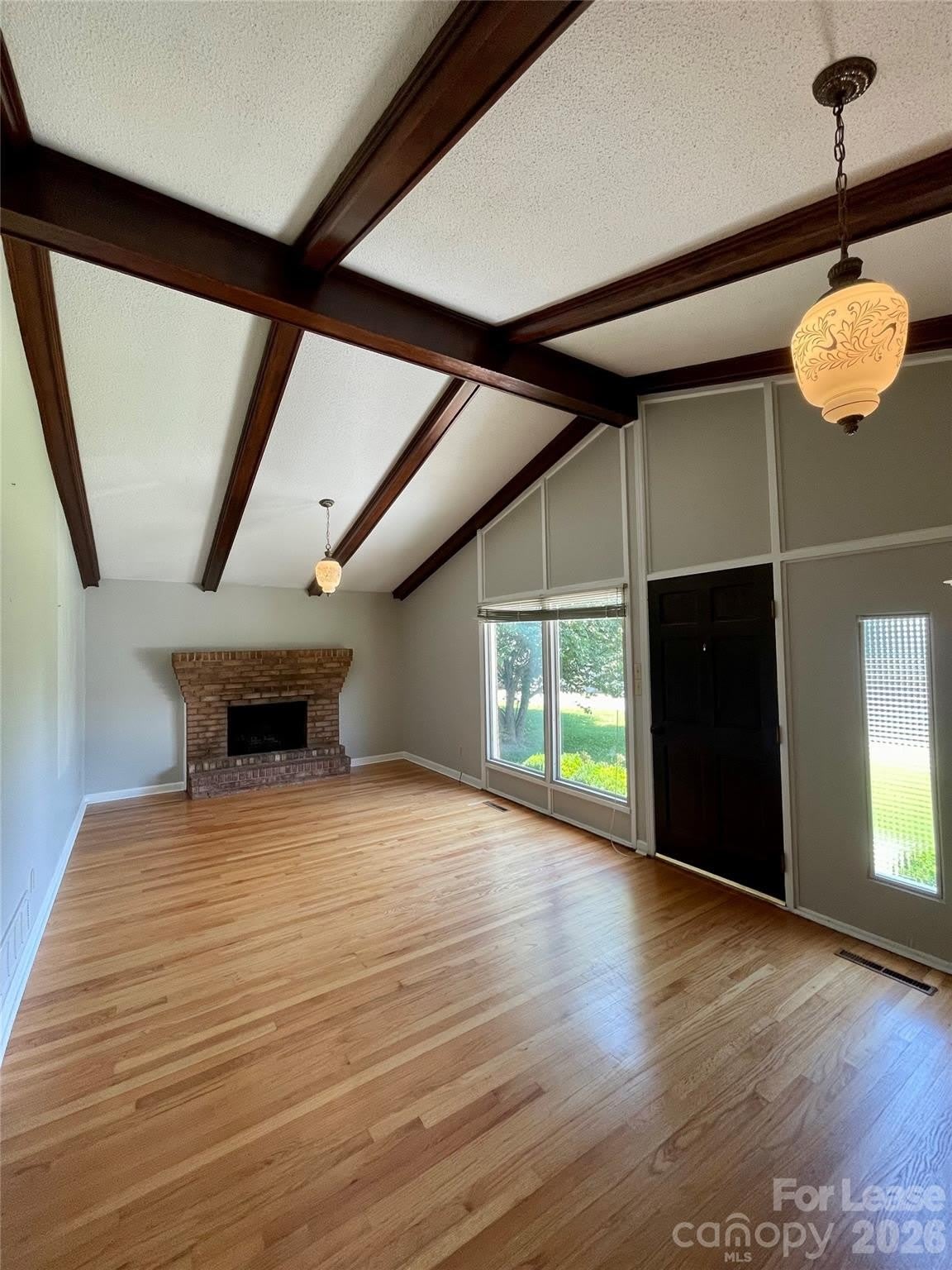 402 L Street E – photo 2