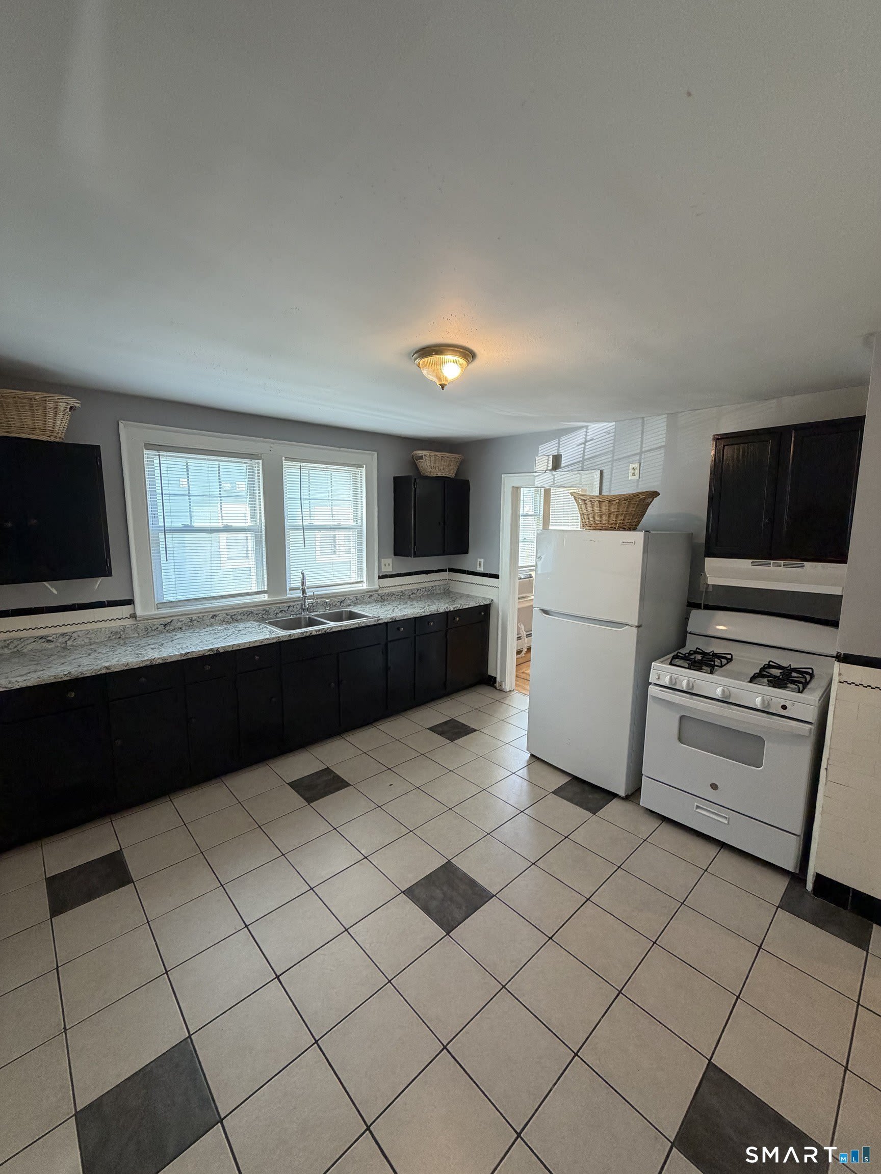 257 Sheffield Avenue – photo 3