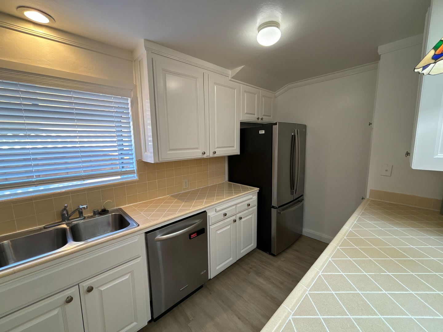 COMING in OCTOBER: Beautiful Cambrian home with lvp flooring throughout & spacious yard. – photo 4