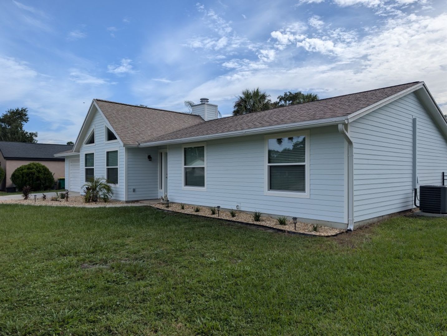 1 Story 3 Bed/2 Bath Large Home, Screened Porch, Fenced Yard – photo 3