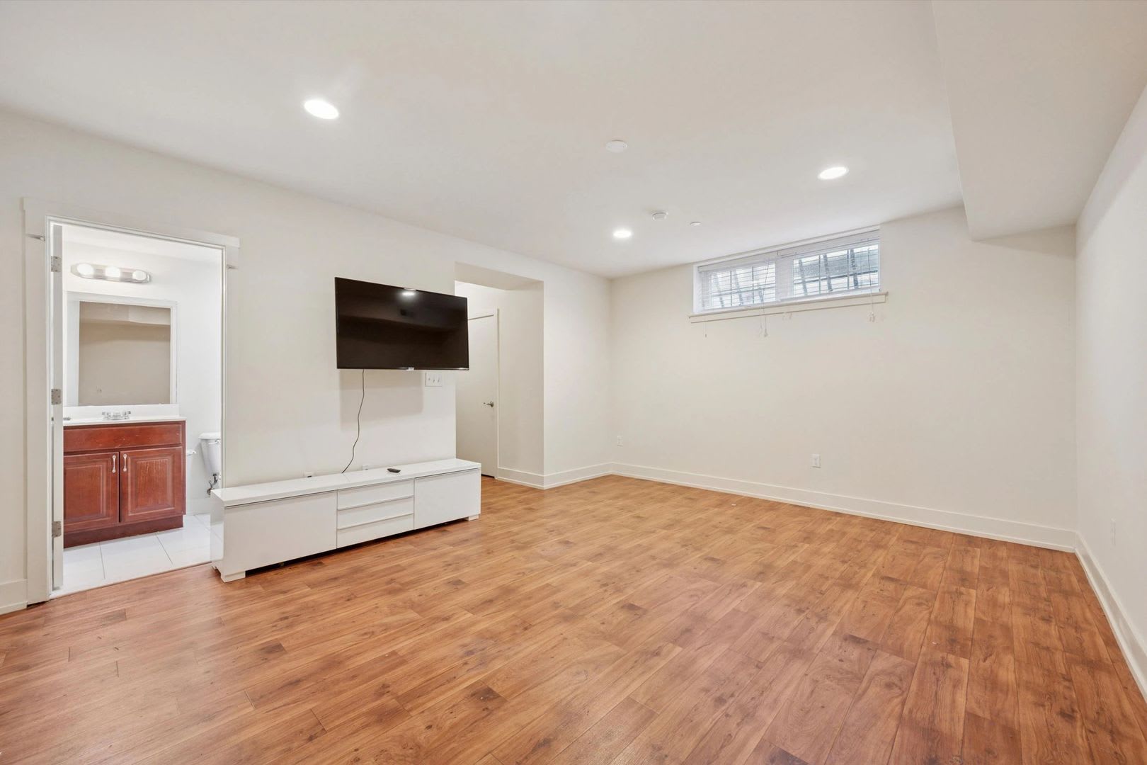 1501 Master St – photo 3