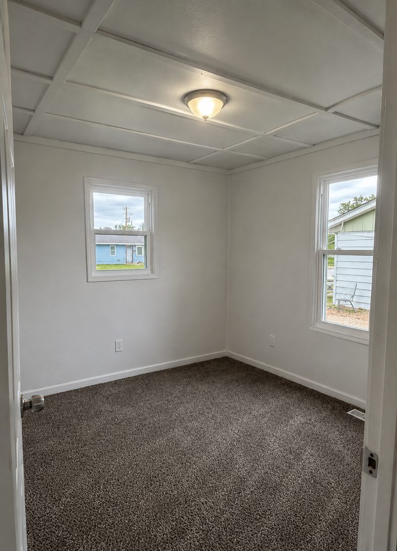For Lease – photo 4