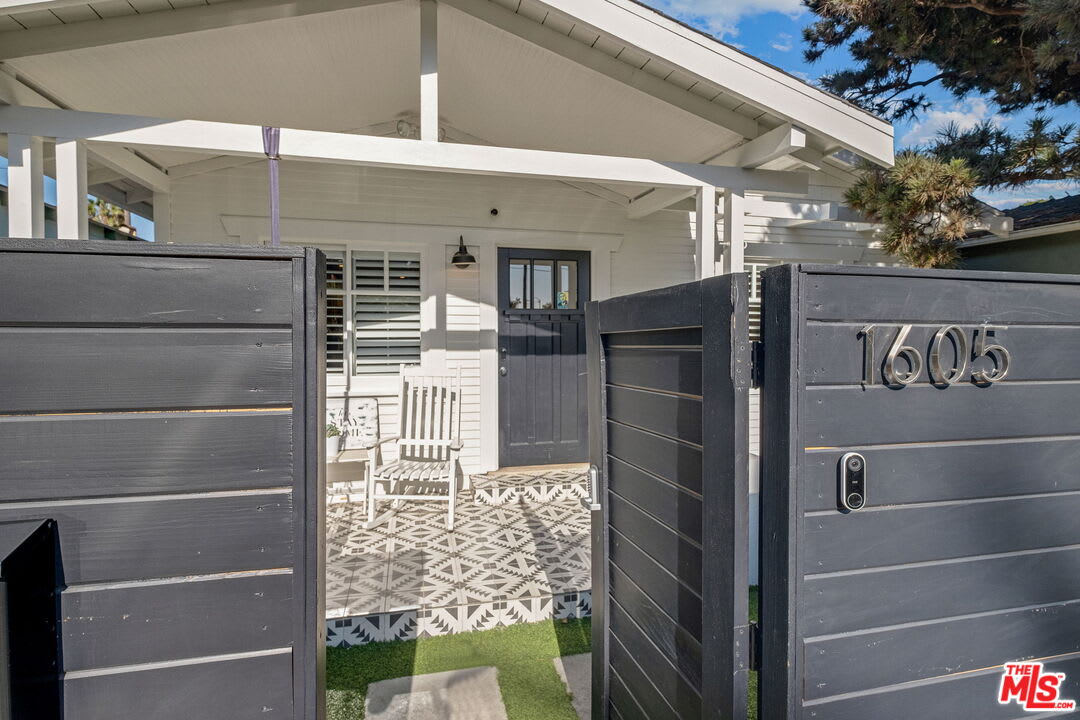 1605 Cabrillo Avenue – photo 1
