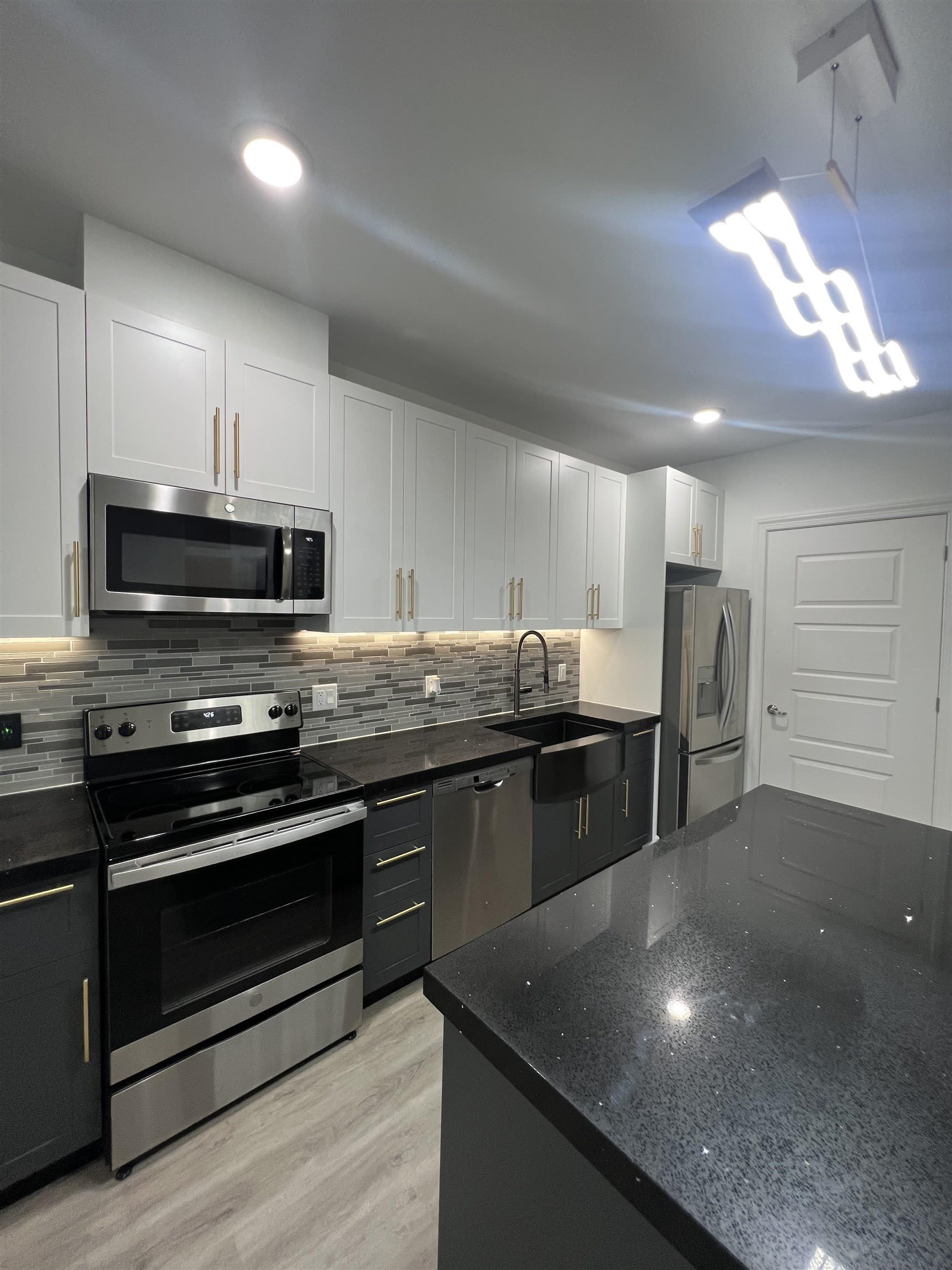 211 Baldwin Avenue – photo 3