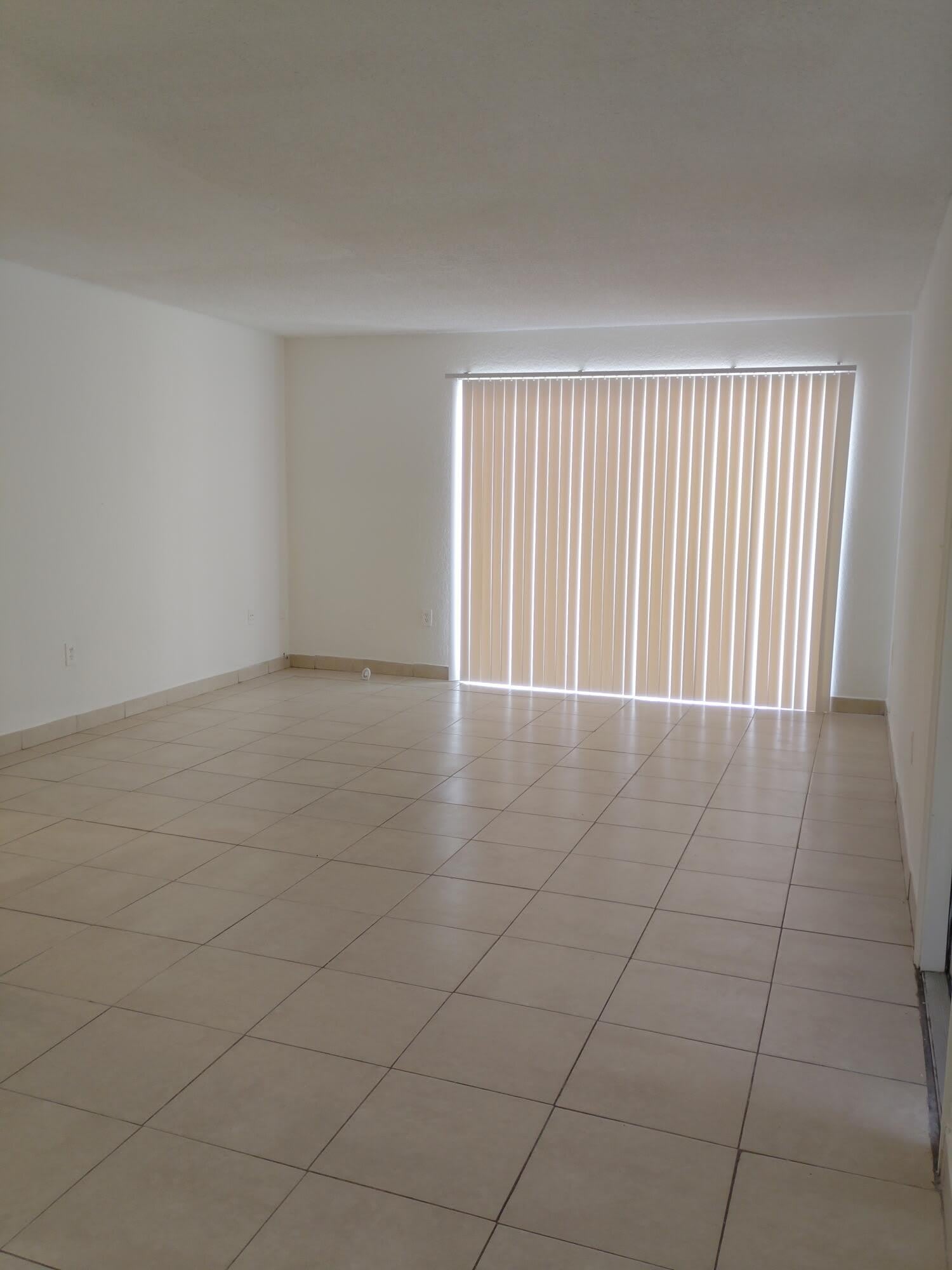 407 EXECUTIVE CENTER Drive – photo 3