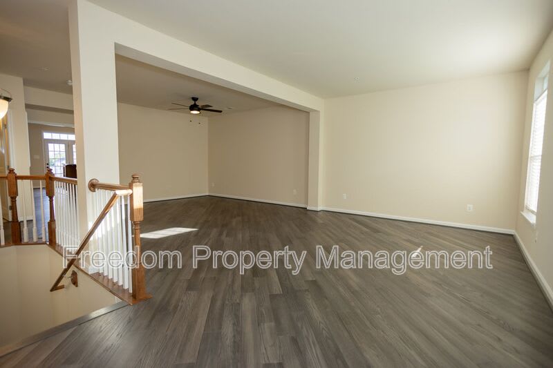 7408 Brunson Cir – photo 3
