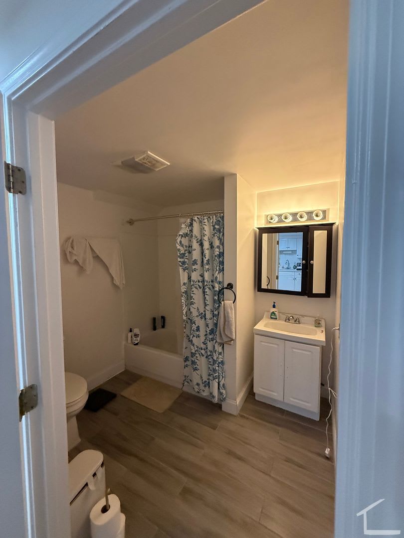 Spacious Brighton Unit With Parking Included Available 8/1/26 – photo 4