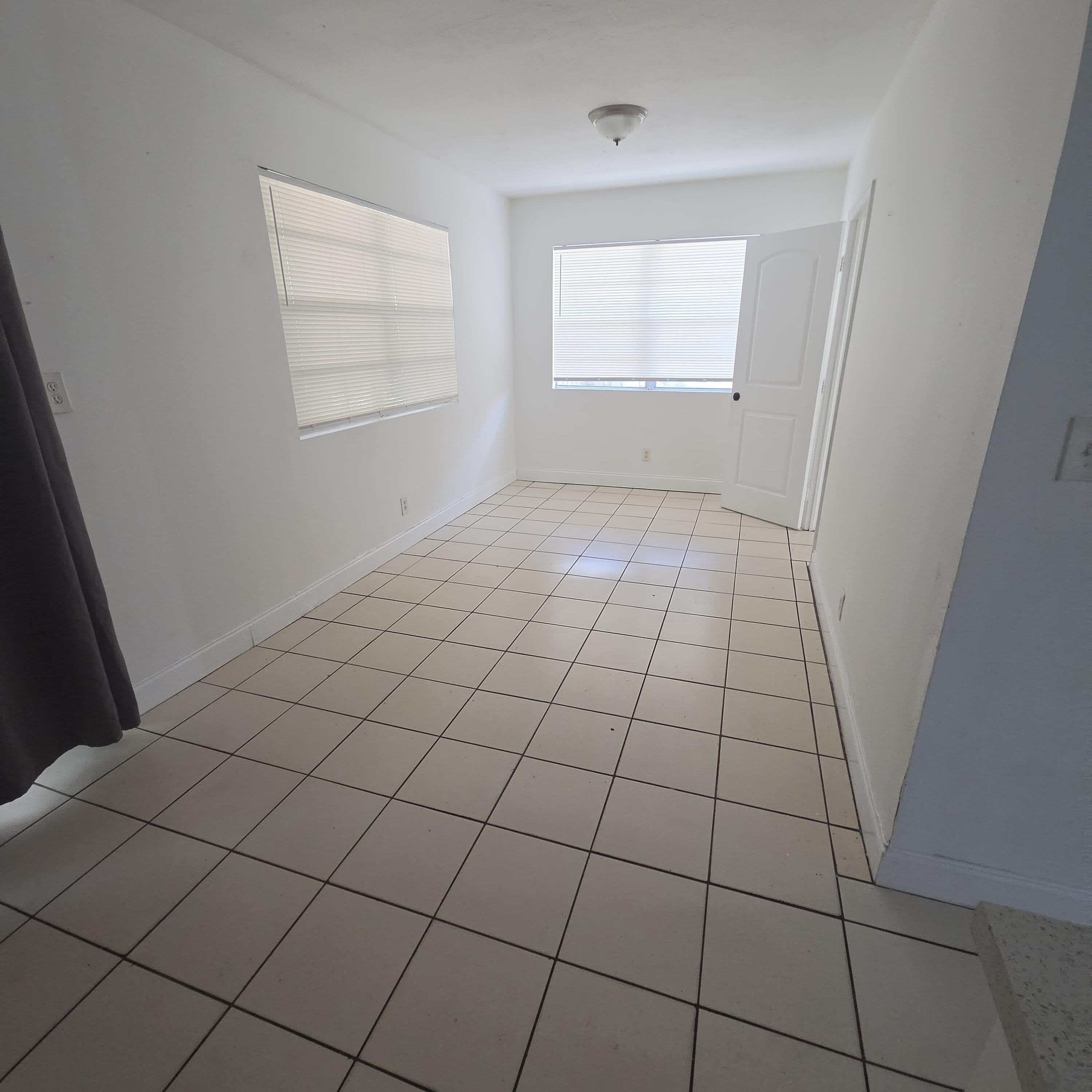 160 NW 15TH Place – photo 3
