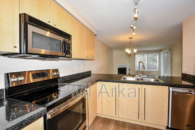 11309 NE 128th St – photo 5