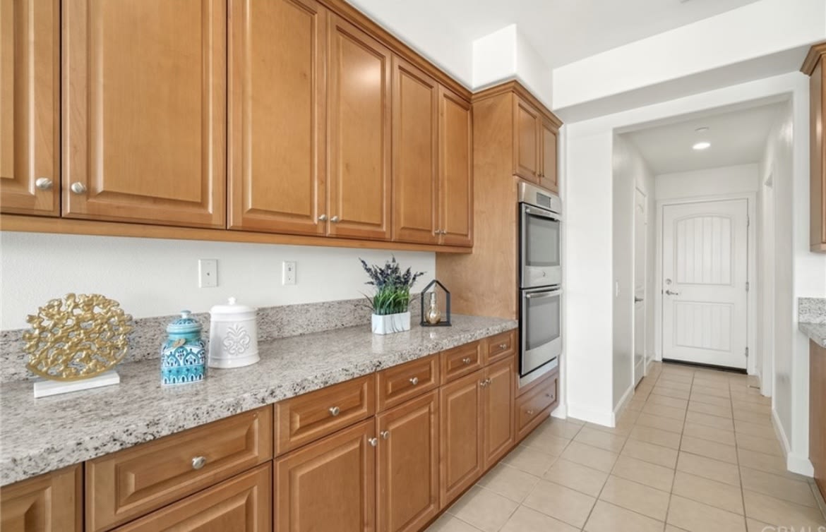 14925 Shoreham St – photo 3