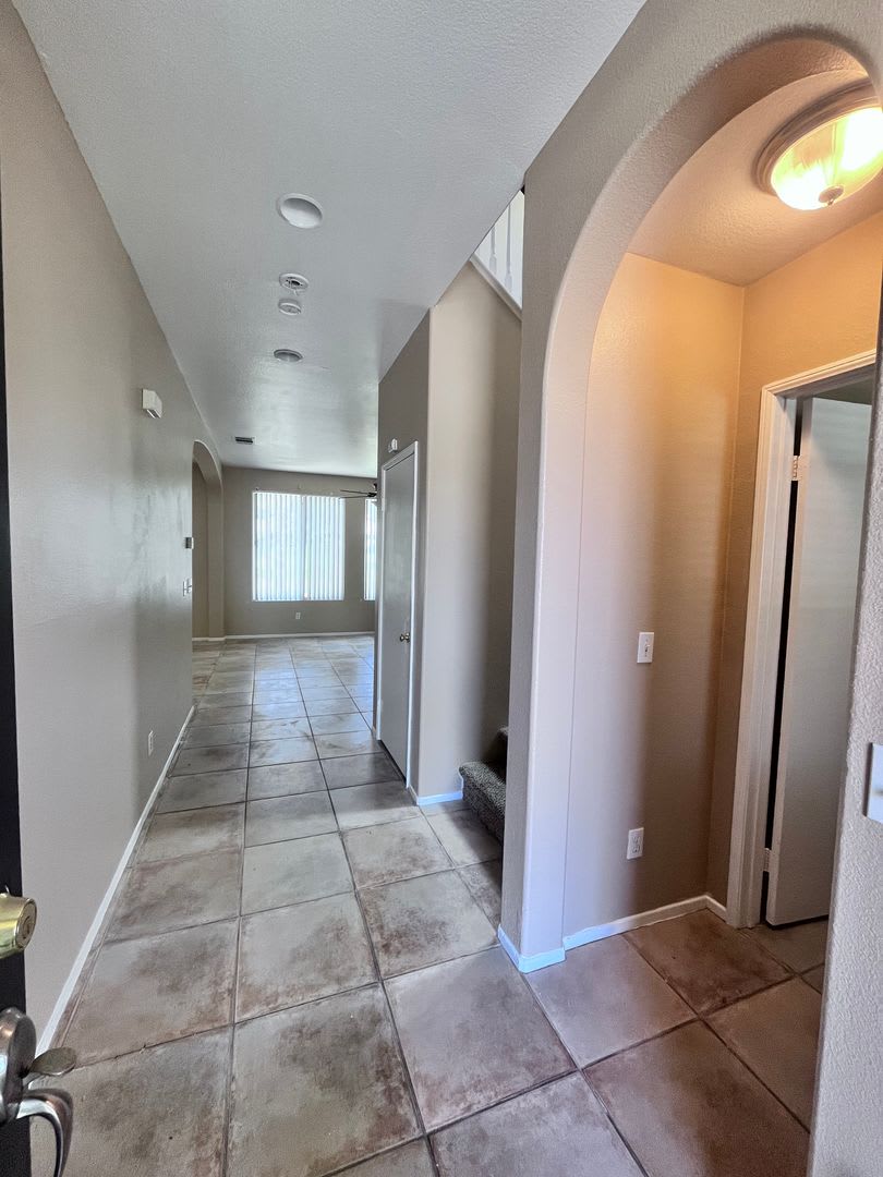 Yucaipa Home Located in Chapman Heights Community – photo 2