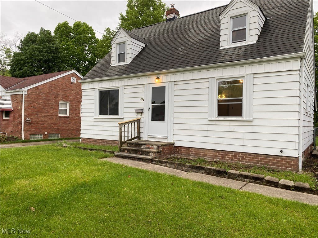 854 E 258th Street – photo 1