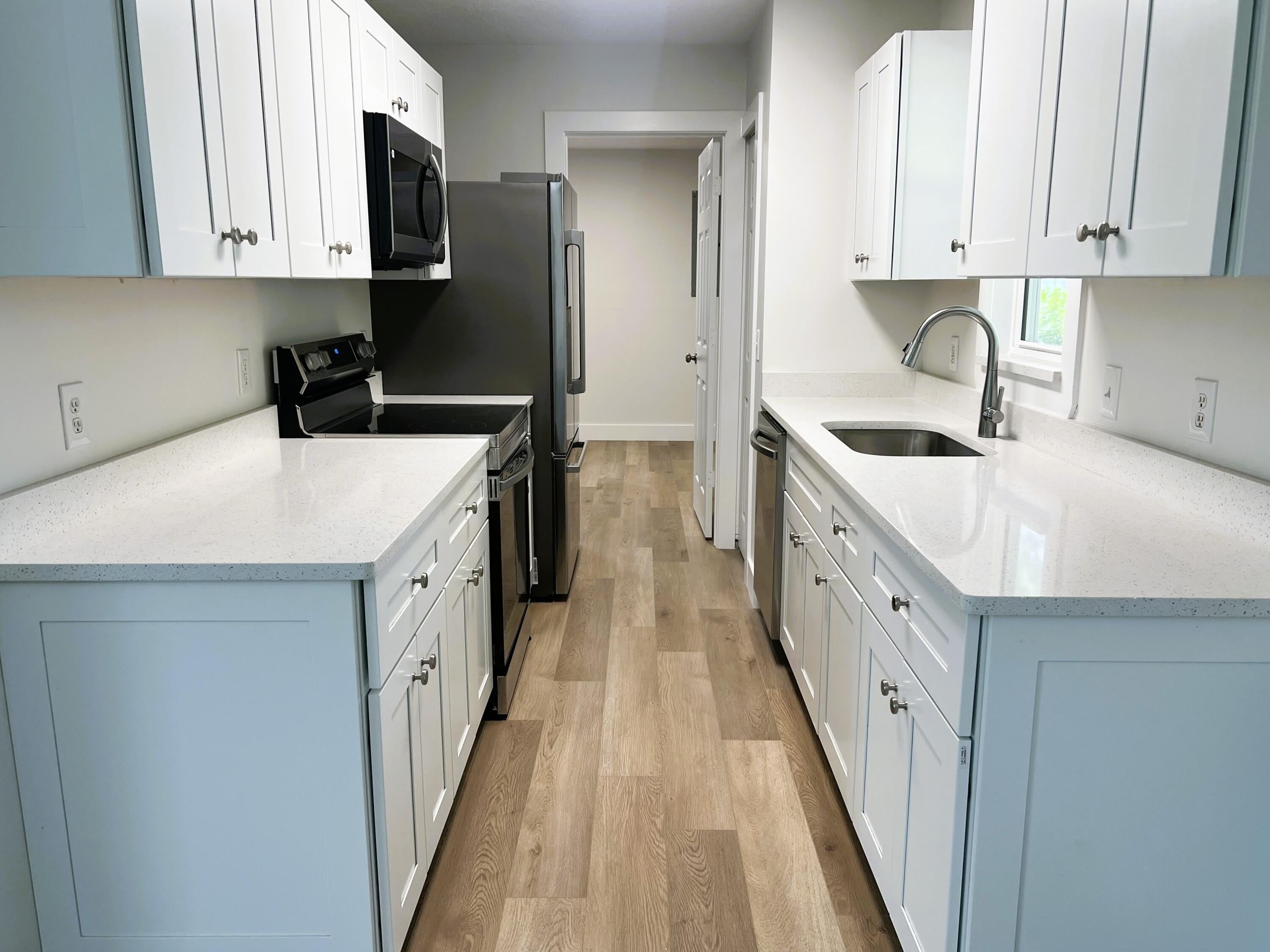 7105 NORTH Boulevard – photo 4