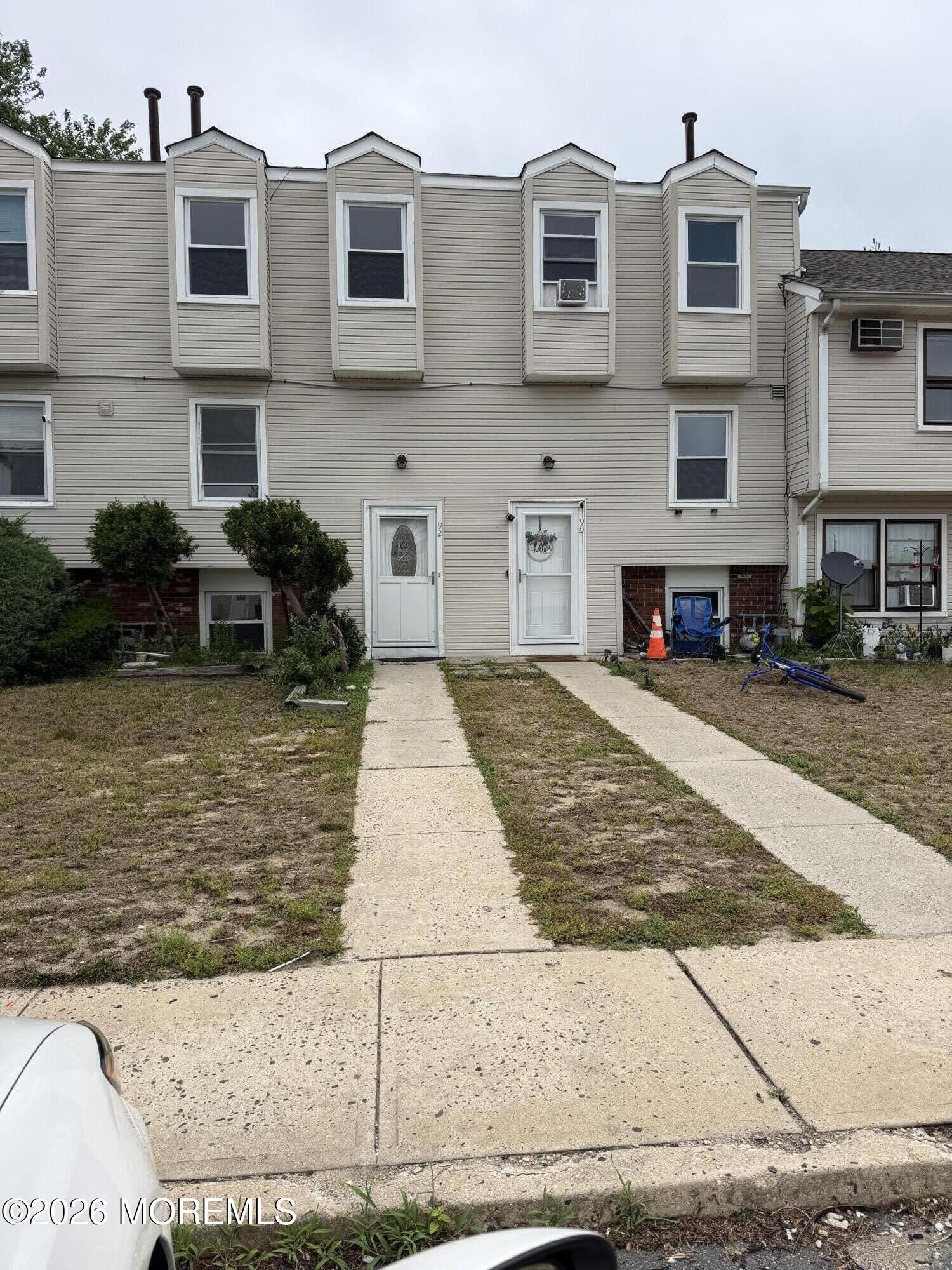 92 Sawmill Road – photo 1