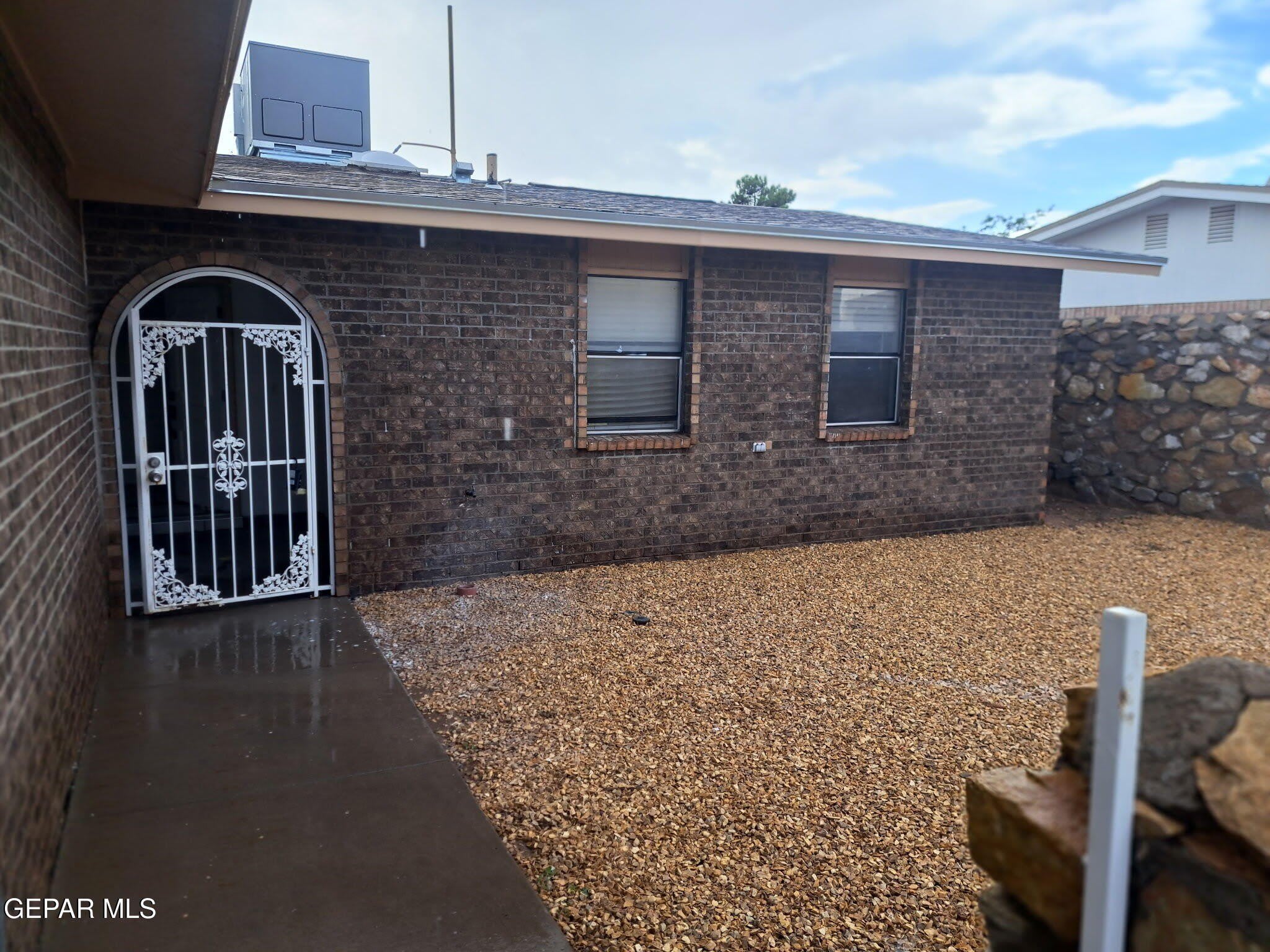 3319 MENARD Lane – photo 2