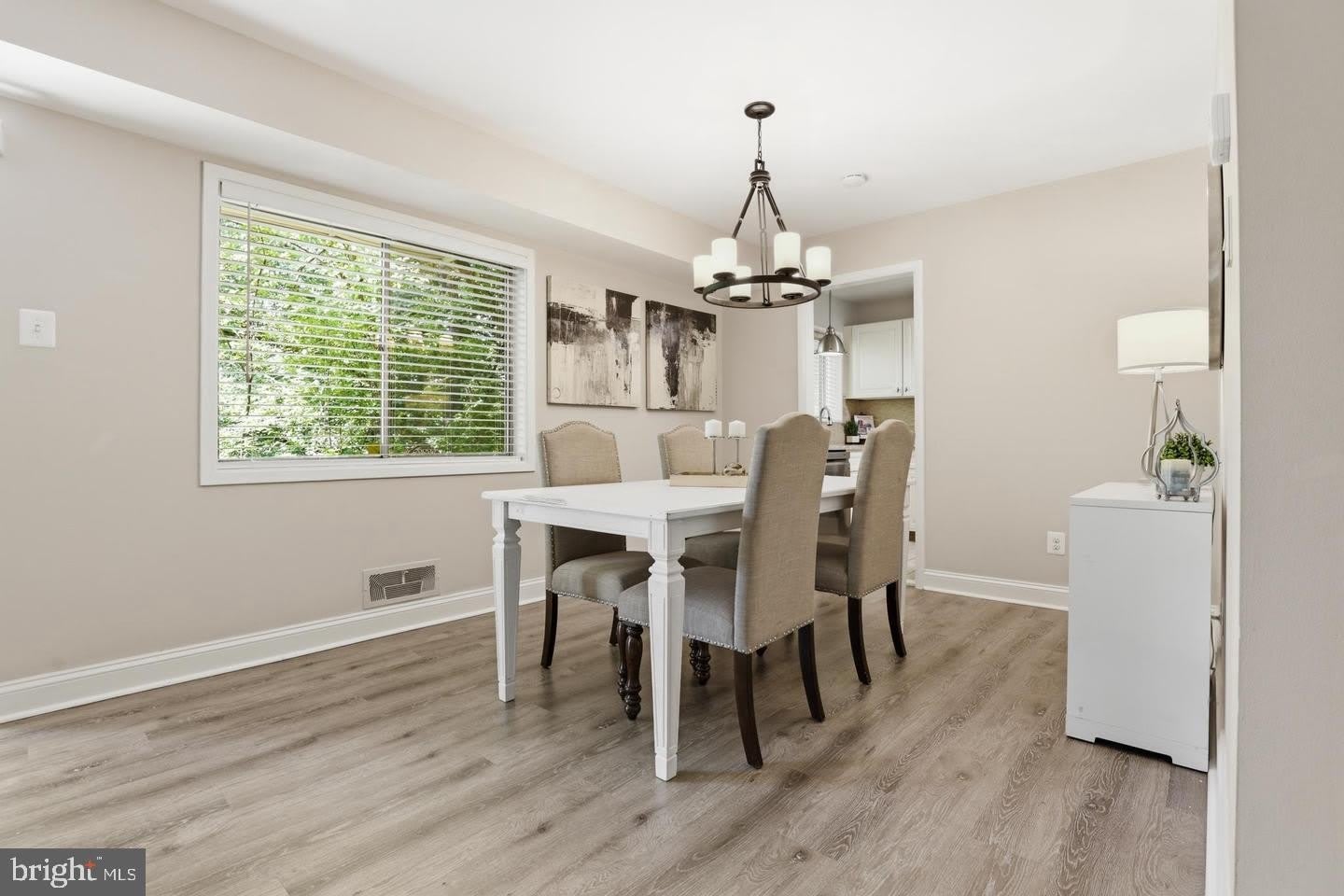 10636 MONTROSE Avenue – photo 5