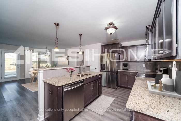 115 Beaver Brook Place – photo 3