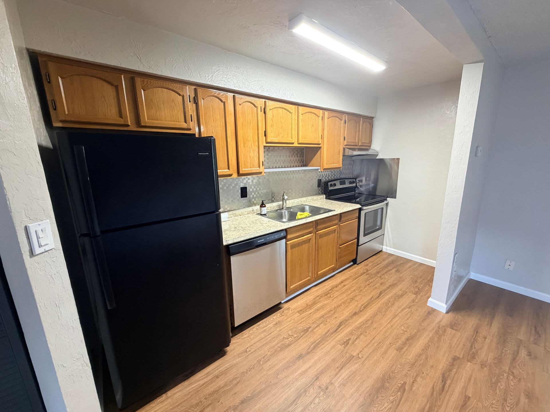 Updated 2-Bedroom Apartment – photo 5