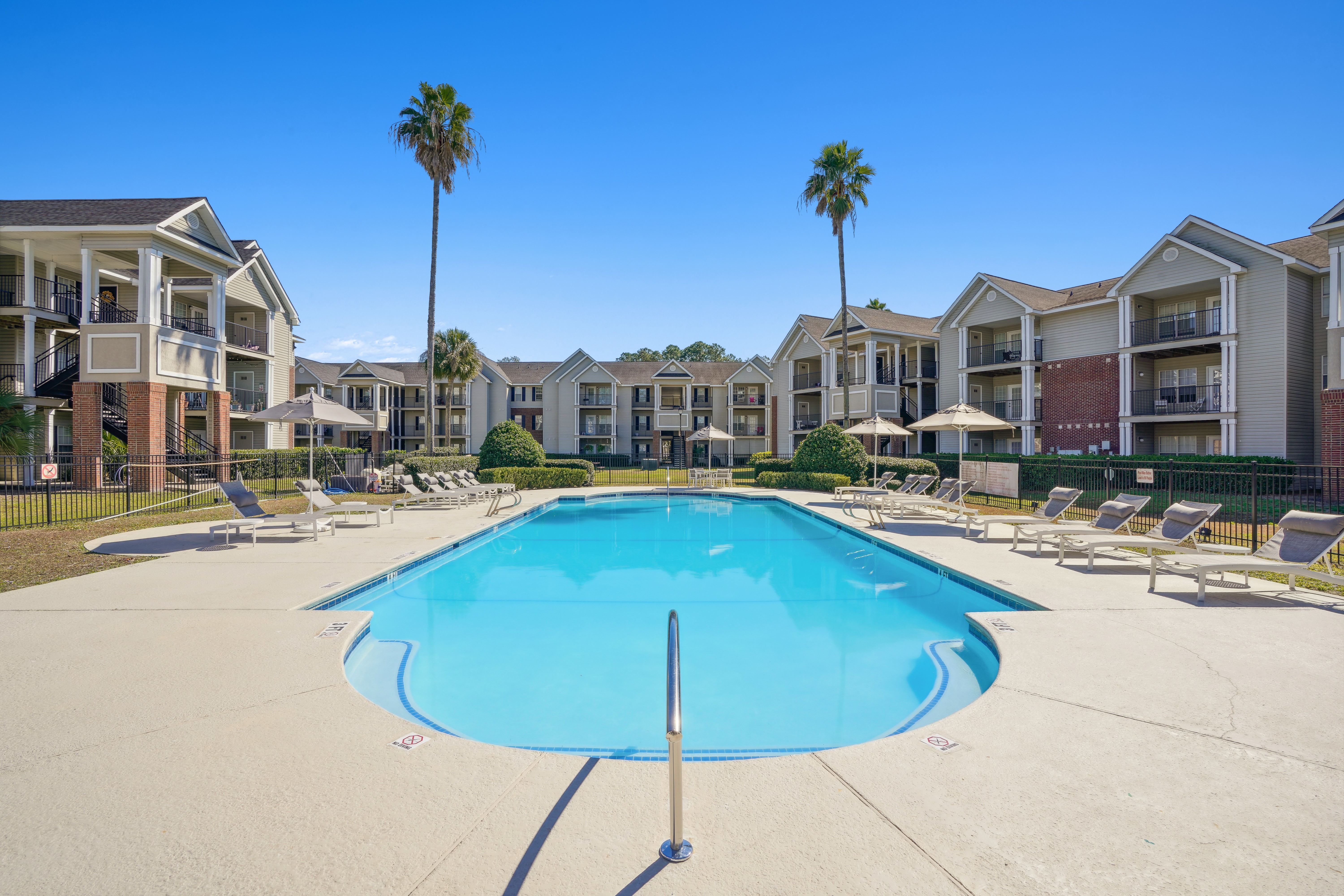 Palm Club Apartment Homes – photo 2