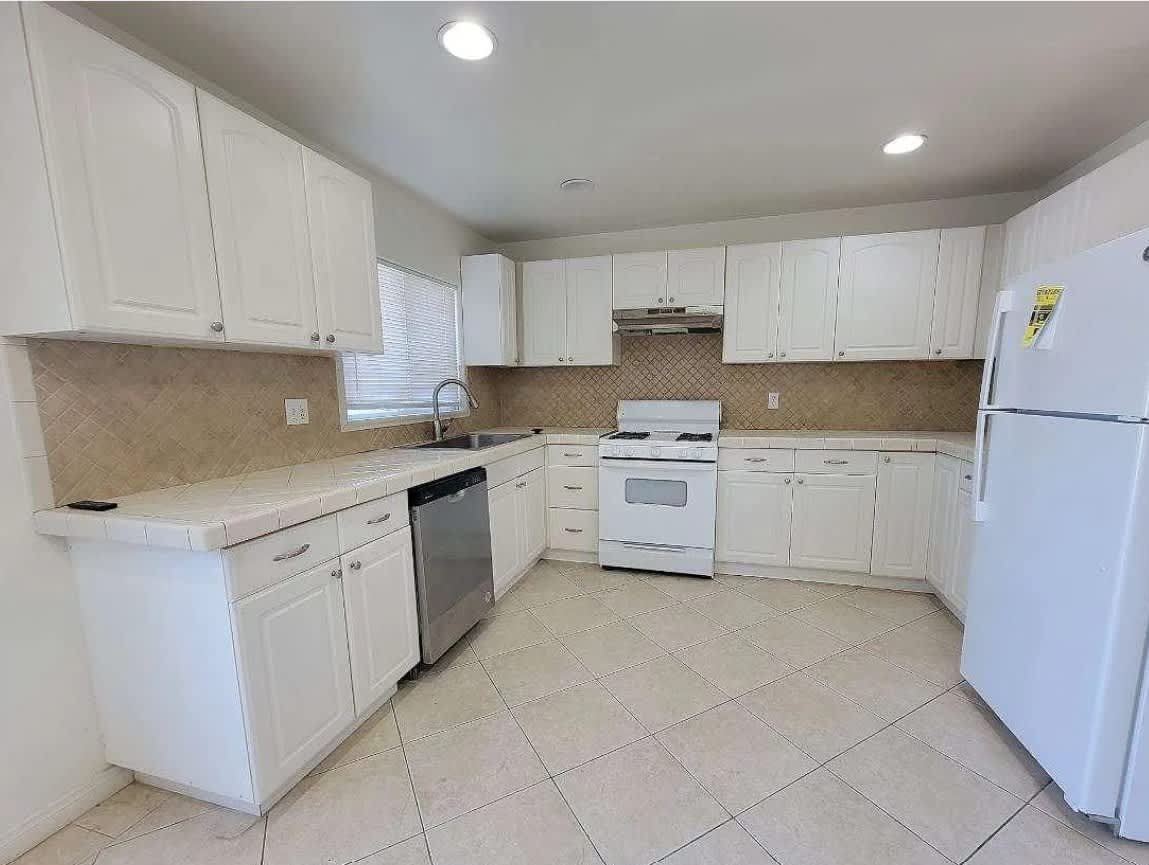 210 Goetting Way – photo 2