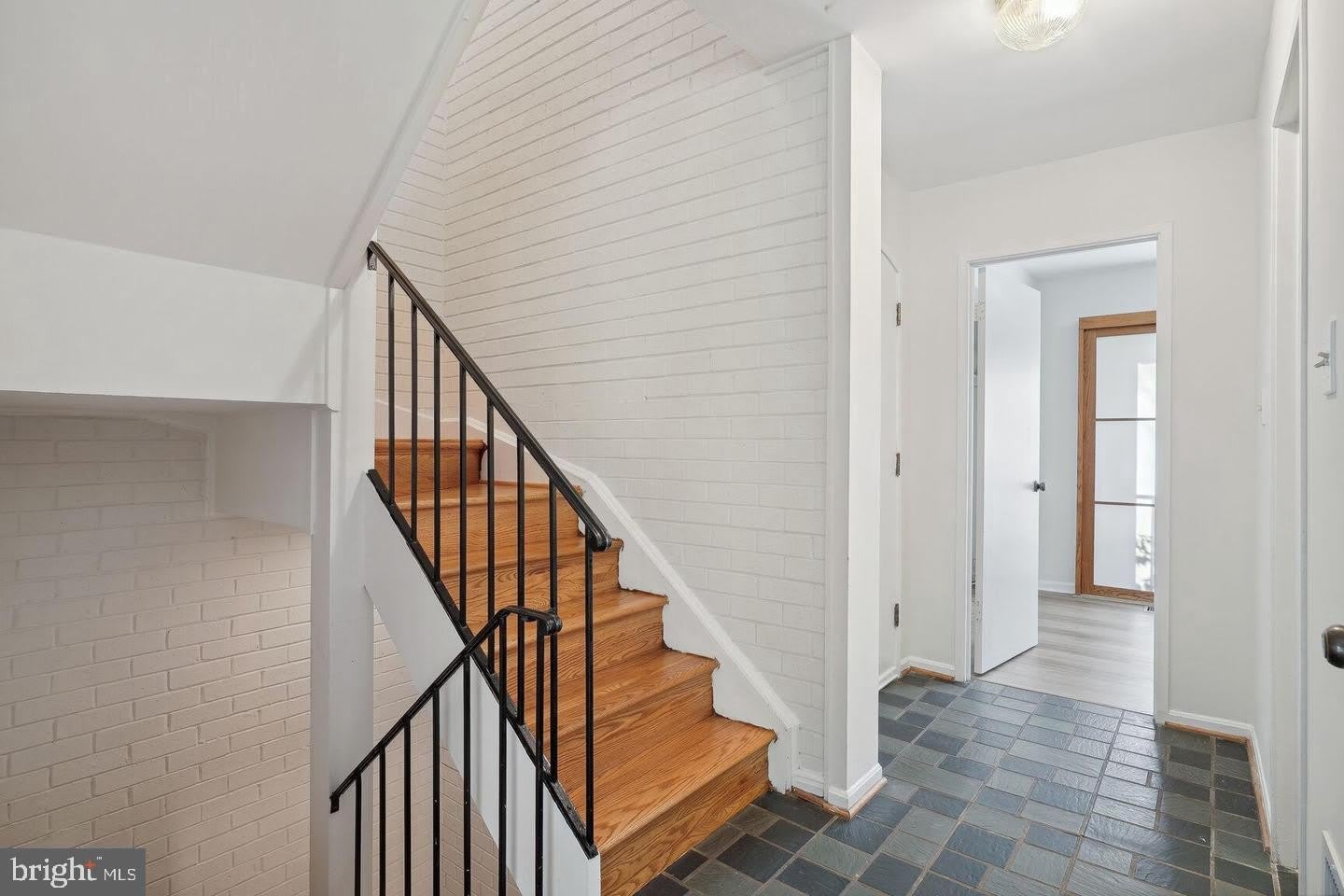 10855 DEBORAH Drive – photo 2