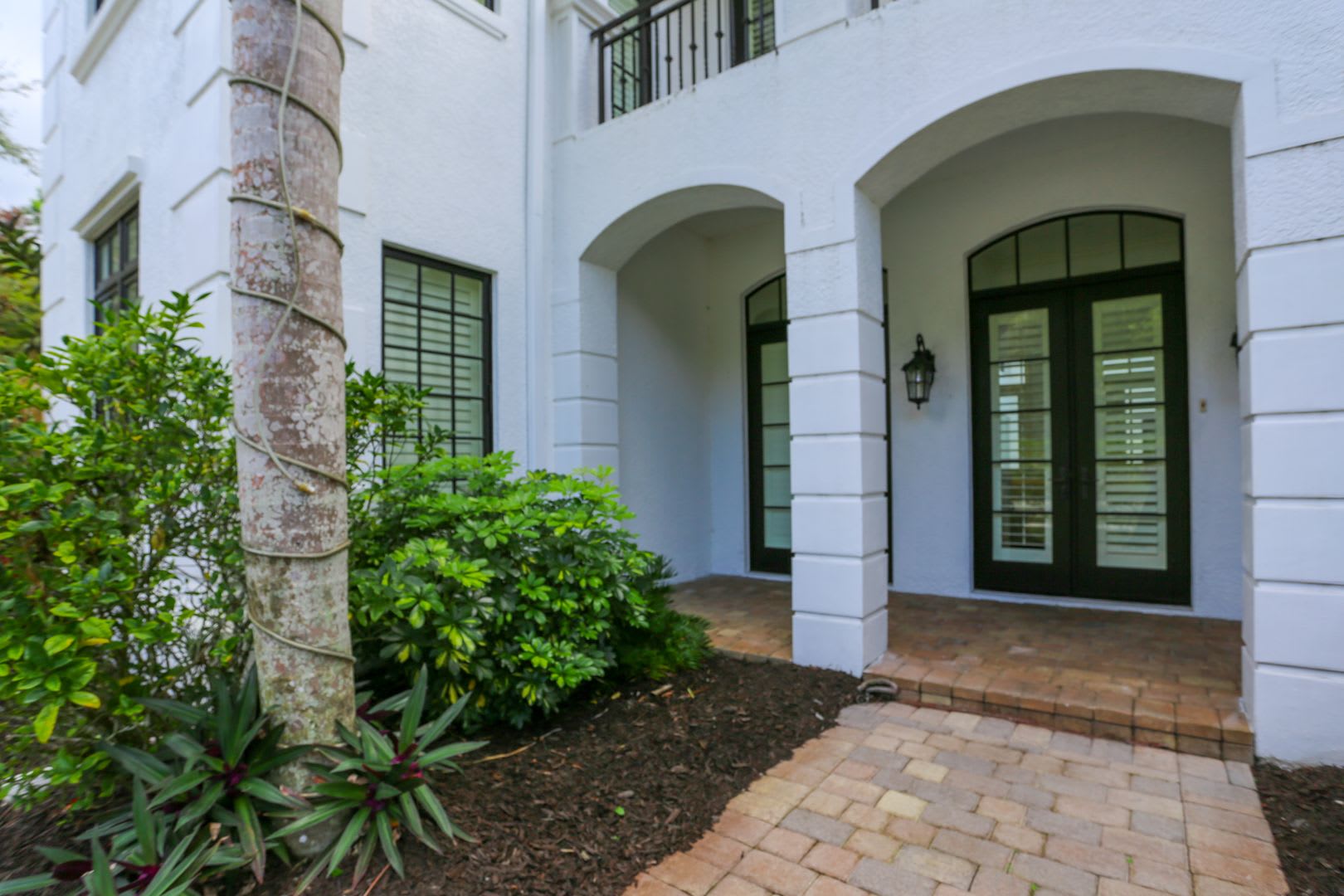 ***STUNNING SEASONAL RENTAL AVAILABLE***STUNNING POOL HOME*** – photo 2