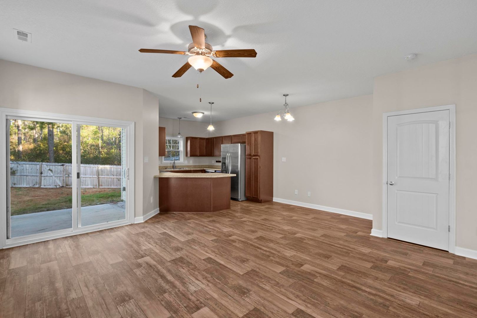 Townhouse For Rent! – photo 5