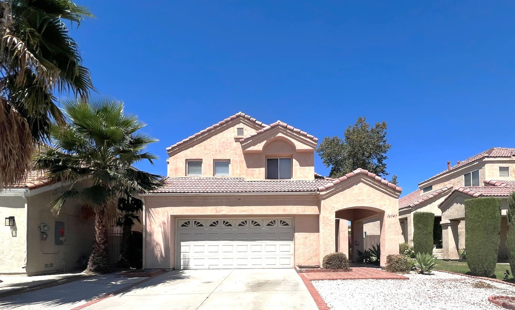 Spacious 4-Bedroom Home with Large Backyard in Moreno Valley – photo 1
